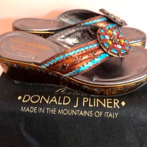 DONALD PLINER SANDALS